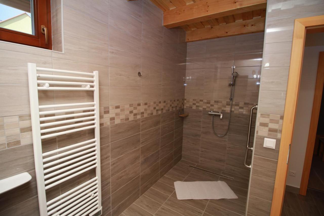 Boni Apartmanok Hegyko Luaran gambar