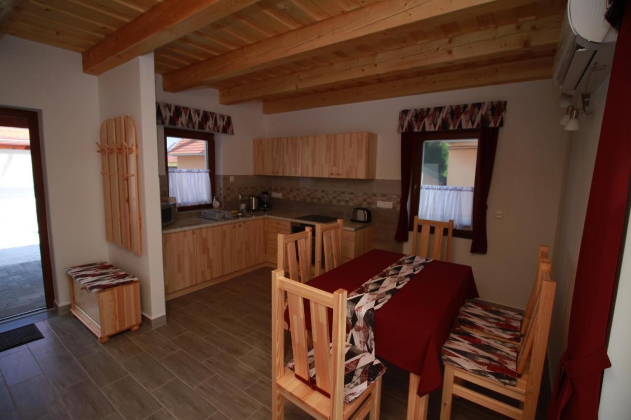 Boni Apartmanok Hegyko Luaran gambar